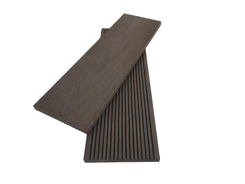 China factory customized wpc floor skirting for wall cladding decking foot protection waterproof fireproof different size outdoor decoration  easy install accessories Featured Image